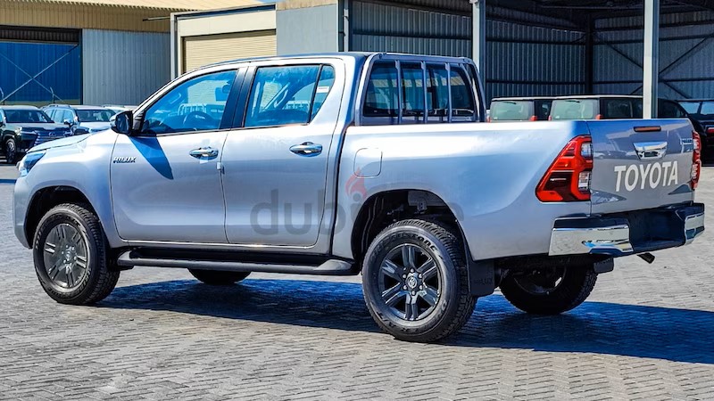 تويوتا هايلوكس بسعر 117000درهم TOYOTA HILUX 2.4L AT DIESEL FULL OPTION